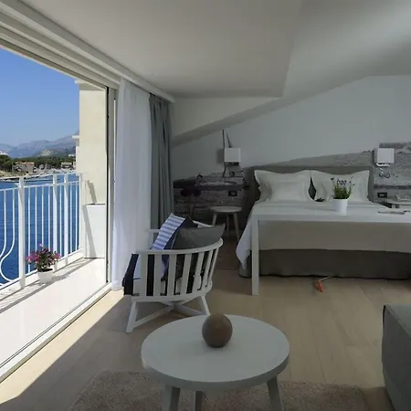 Osejava 4* Makarska