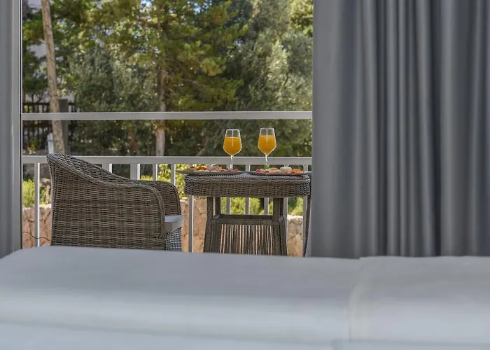 Osejava 4* ماكارسكا