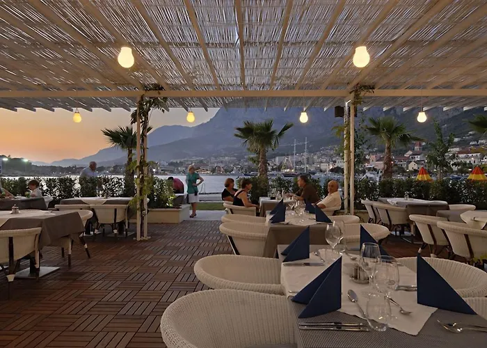 Osejava 4* ماكارسكا