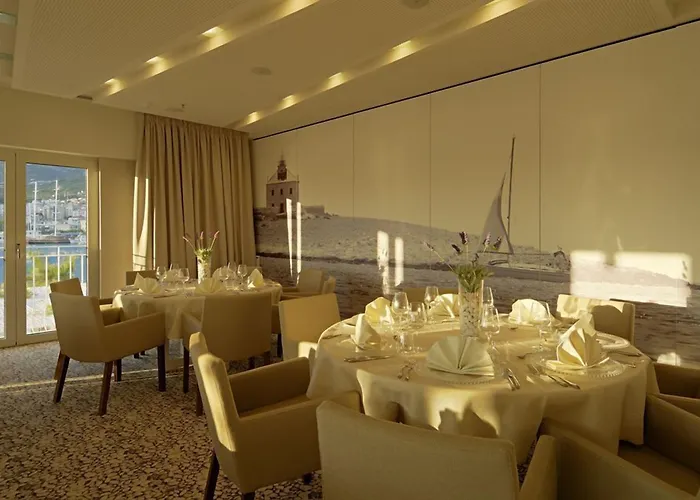 Osejava 4* ماكارسكا