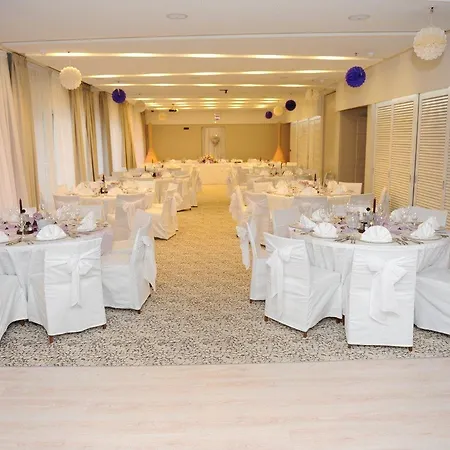 Osejava 4* ماكارسكا